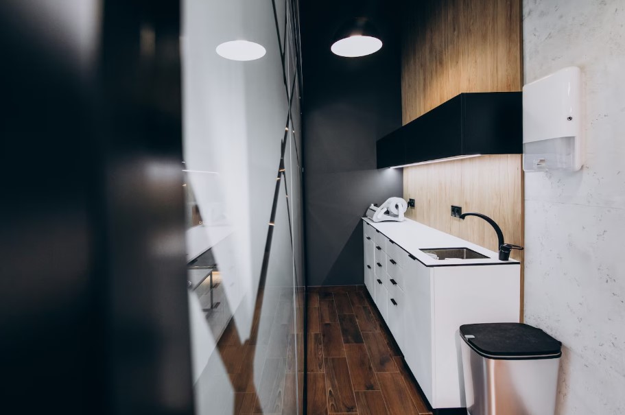 Cómo decorar una cocina rectangular y estrecha